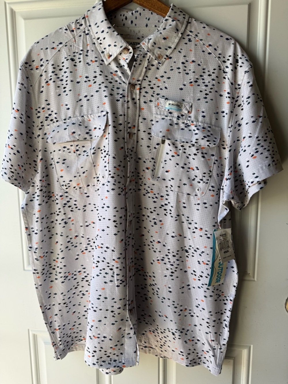 Men's Short-Sleeve Button-Down Shirt - White with Navy & Orange fish Print